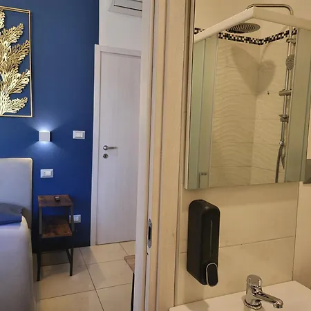 5 Min Stazione - 4 Piano Senza Ascensore 3*