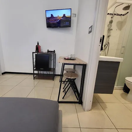 5 Min Stazione - 4 Piano Senza Ascensore