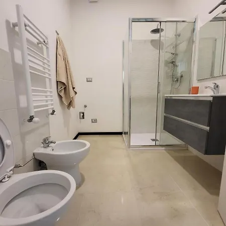 5 Min Stazione - 4 Piano Senza Ascensore