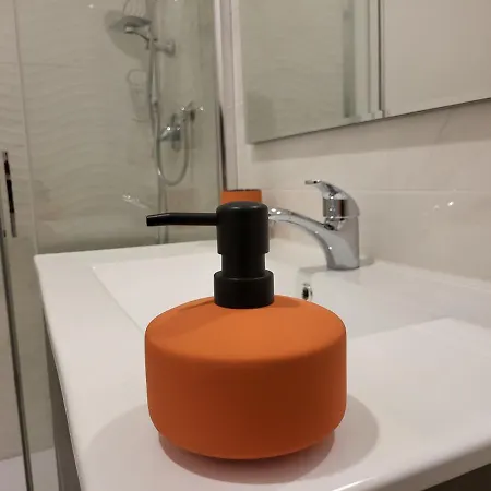 5 Min Stazione - 4 Piano Senza Ascensore Болонья