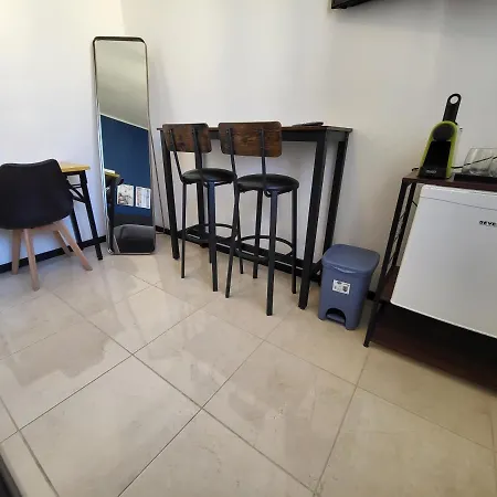 5 Min Stazione - 4 Piano Senza Ascensore Πανσιόν