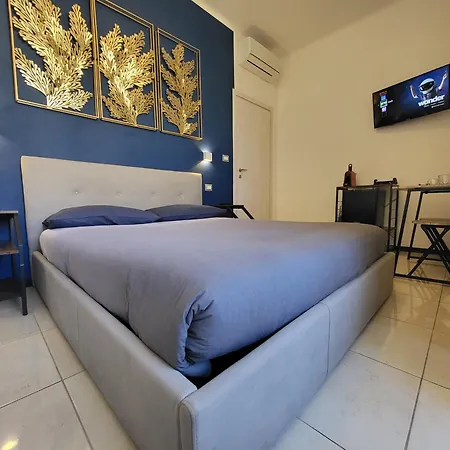 Гостевой дом 5 Min Stazione - 4 Piano Senza Ascensore 3*