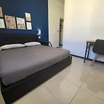 5 Min Stazione - 4 Piano Senza Ascensore Guest house 3*