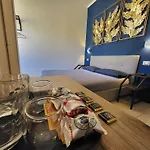 Guest house 5 Min Stazione - 4 Piano Senza Ascensore