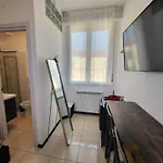 5 Min Stazione - 4 Piano Senza Ascensore Guest house 3*