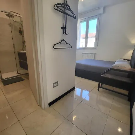 5 Min Stazione - 4 Piano Senza Ascensore Gasthof 3*