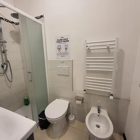 5 Min Stazione - 4 Piano Senza Ascensore